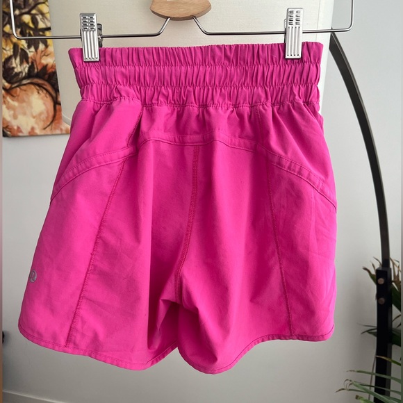Lululemon Track That Mid-Rise Lined Short *5” - Picture 4 of 6